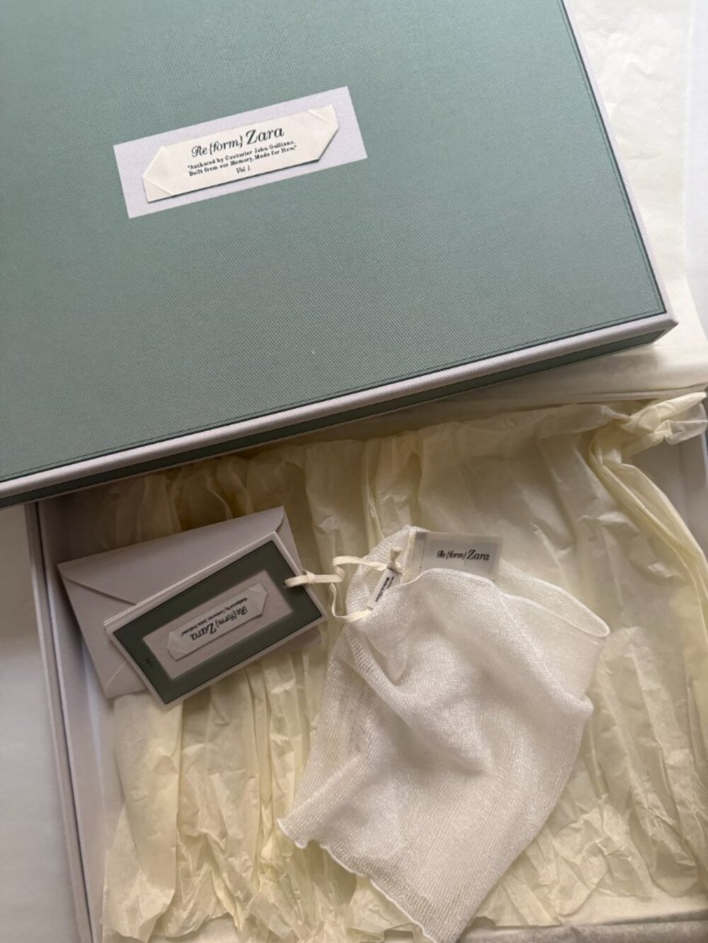 John Galliano Zara Limited Edition Semi Sheer Knit Collar In White. NEW IN HAND - Picture 3 of 6